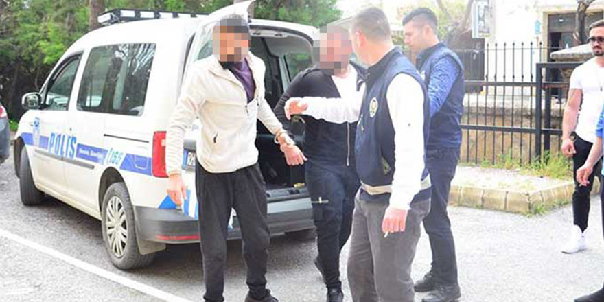 Demirden copla dövdü