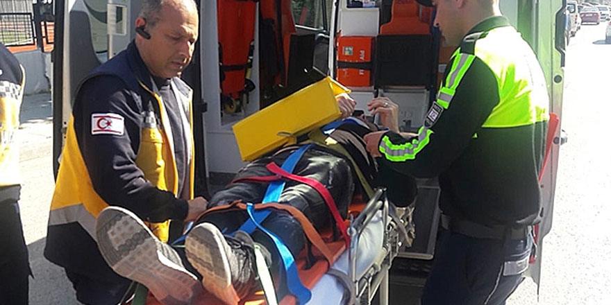 Köprücük kemiğini kırdı