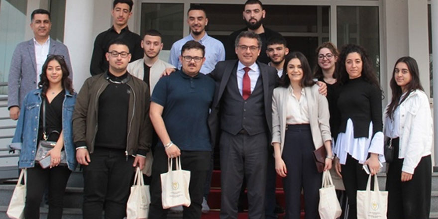 Erhürman, Kıbrıs Türk gençlik birliği İngiltere heyetini kabul etti