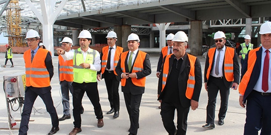 Başçeri, Ercan havalimanı’nda yeni terminal inşaatını inceledi