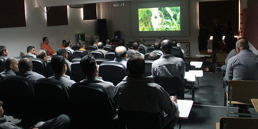 LTB’nin sunduğu 6.KAFF’de mahkumlara film gösterildi