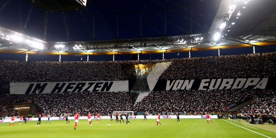 39 yıl sonra gelen yarı final çılgına çevirdi…