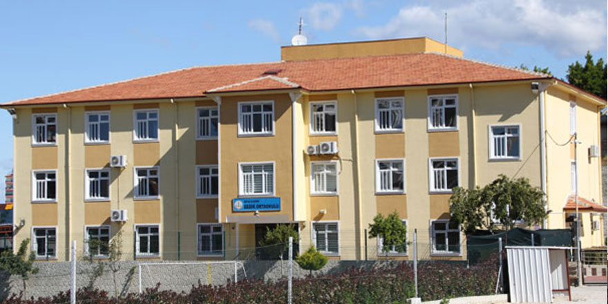 'Hazreti İsa olduğunu' söyleyen öğretmen açığa alınd