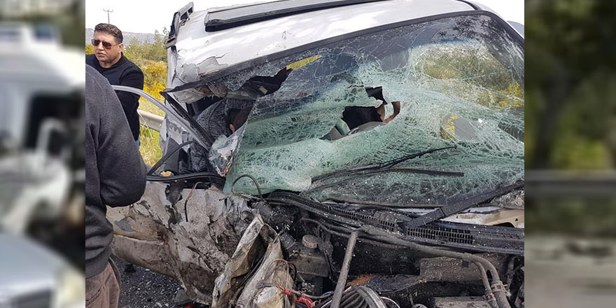 Girne-Lefkoşa anayolunda feci kaza!