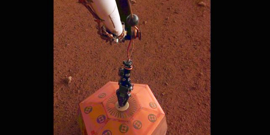 NASA'nın uzay aracı Mars'ta ilk kez deprem tespit etti