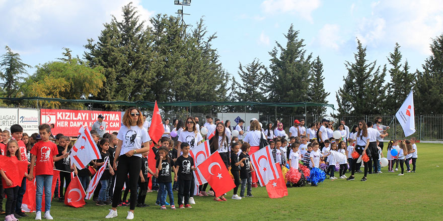 Uluslararası Final Üniversitesi ile Esentepe İlkokulu  23 Nisan şenlikleri düzenledi