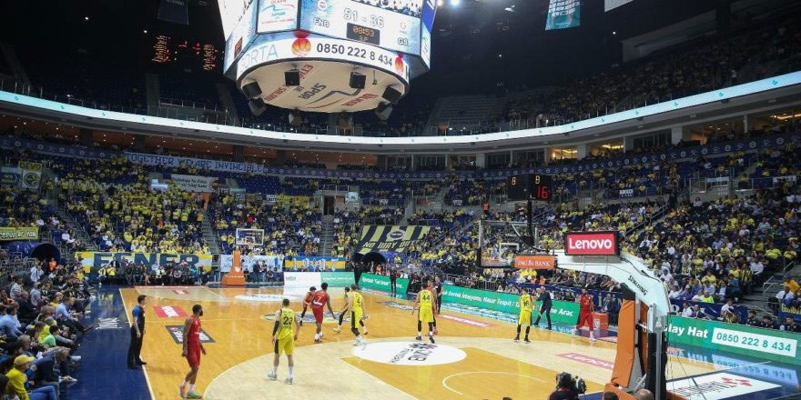 Fenerbahçe-Galatasaray derbisinde ‘Hak, hukuk, adalet’ sloganı