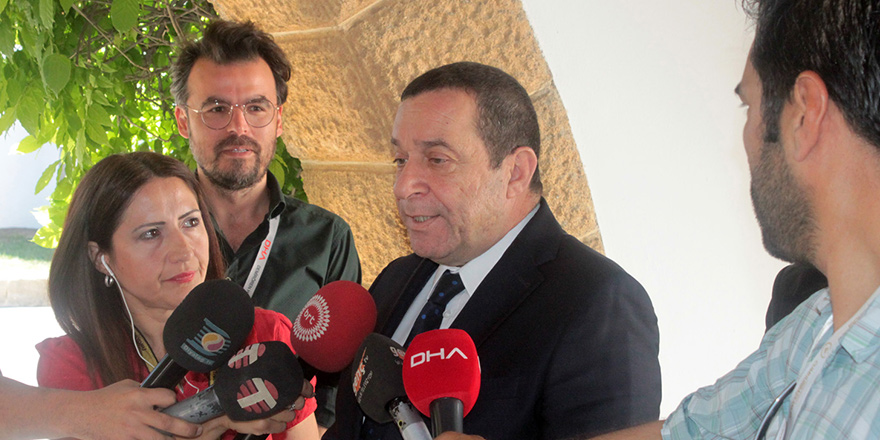 Denktaş: “Büyük bir yükten kurtulduk”
