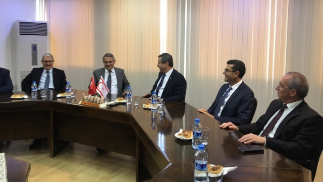 Dışişleri Bakanı Ertuğruloğlu, Türkiye Dışişleri Bakanlığı Müsteşarı Yalçın'ı kabul etti