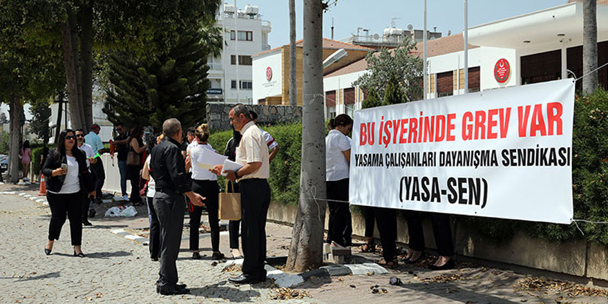 YASA-SEN Cumhuriyet Meclisi’nde bir saatlik uyarı grevi yaptı