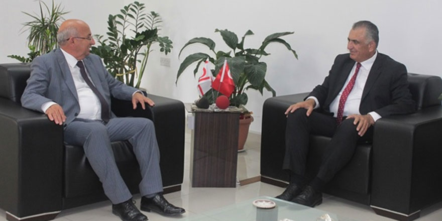 Milli Eğitim ve Kültür Bakanı Çavuşoğlu, görevi Cemal Özyiğit’ten devraldı