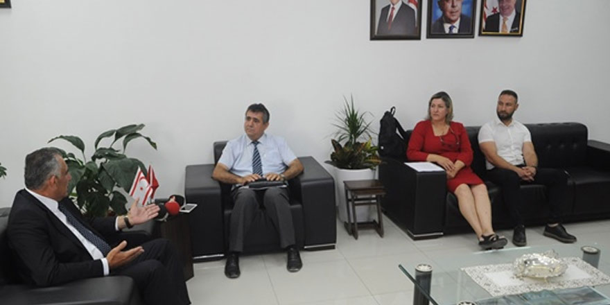 Çavuşoğlu KTÖS heyetini kabul etti