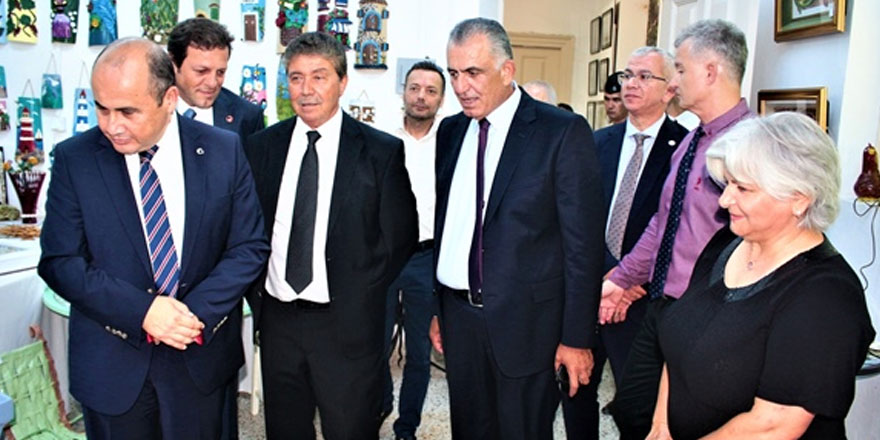 Girne turizm meslek lisesi’nin geleneksel yılsonu sergisi açıldı