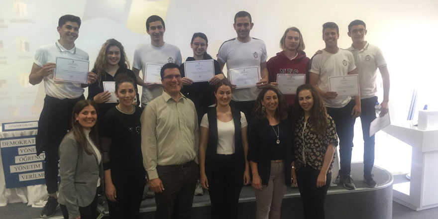 Yakın Doğu Koleji Öğrencileri “Okul Yönetiminde Öğrencilerin Rolü”Nü Tartıştılar…