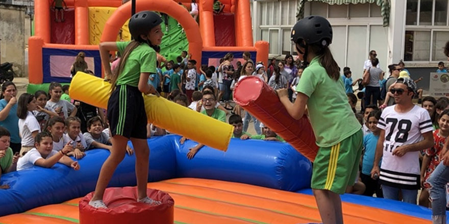 Mehmetçik belediyesi Dünya çocuk günü şenliği düzenledi