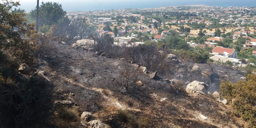 Karşıyaka’da yangın
