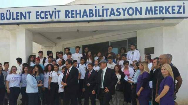 Güzelyurt Meslek Lisesi öğrencilerinden örnek davranış