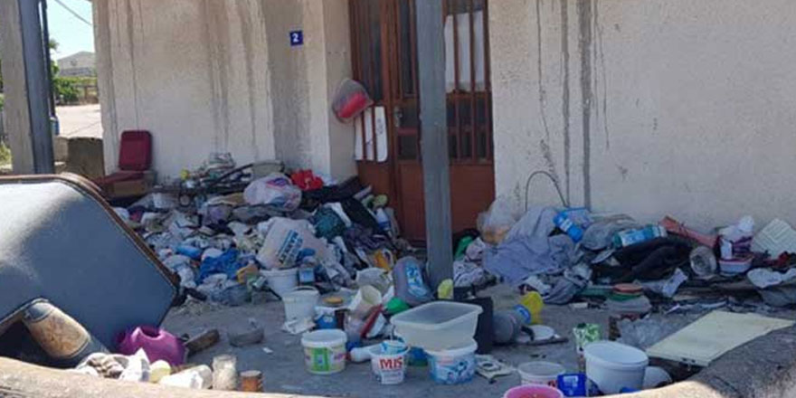 Esentepe’de çöp ev