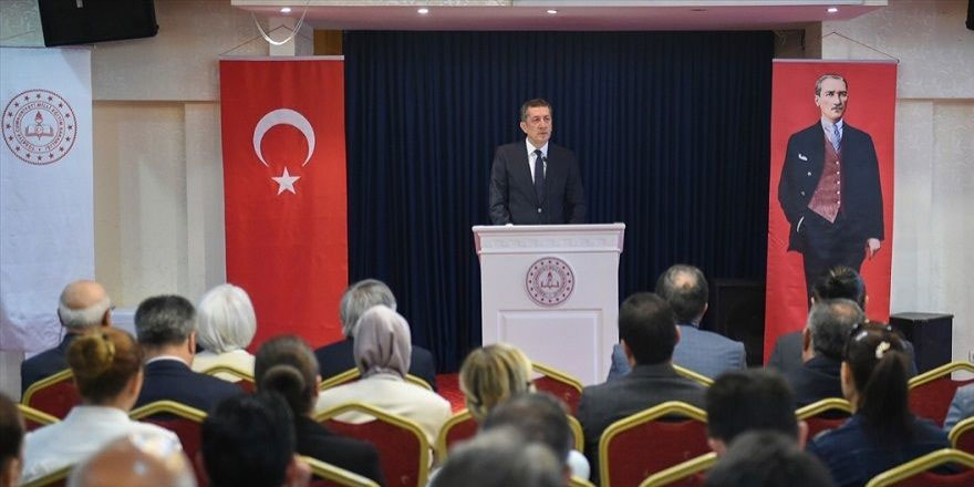 Selçuk: Öğretmenlerle ilgili yeni bir bakış ortaya koyacağız