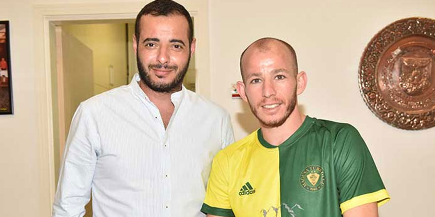 Yılın transferi imzayı attı