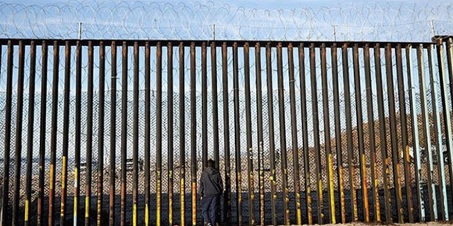 ABD'de bir kaçak göçmen daha gözaltında hayatını kaybetti