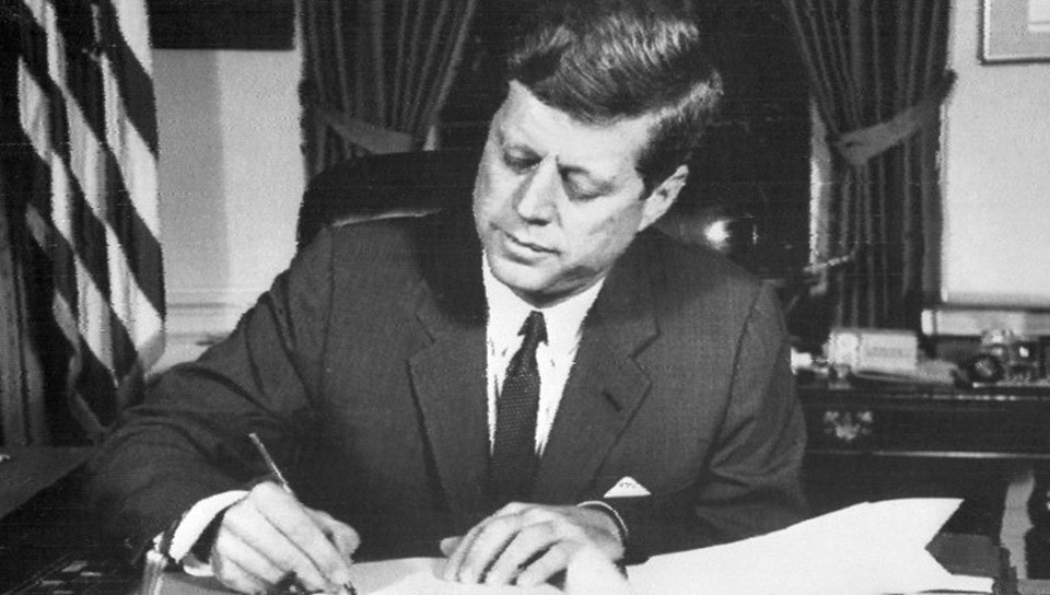 Kennedy suikastına ilişkin 676 yeni belge açıklandı