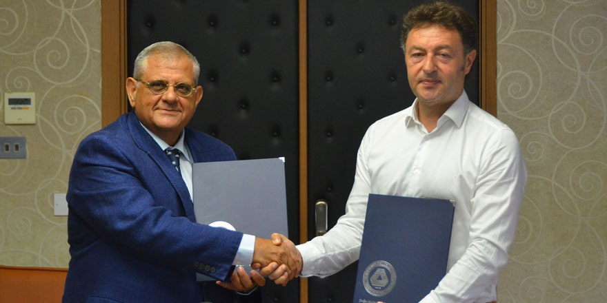 DAÜ ile Rüstem kitabevi arasında iş birliği protokolü imzalandı