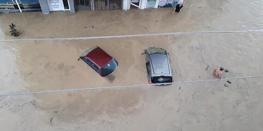 'Binlerce kişi mahsur kaldı'