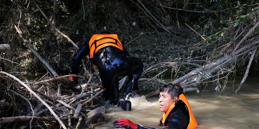 Düzce'deki selde kaybolan son çocuğun da cansız bedenine ulaşıldı