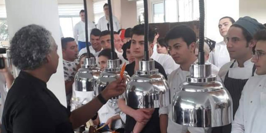 DAÜ Turizm fakültesi mezunları uluslararası restoranlarda çalışıyor