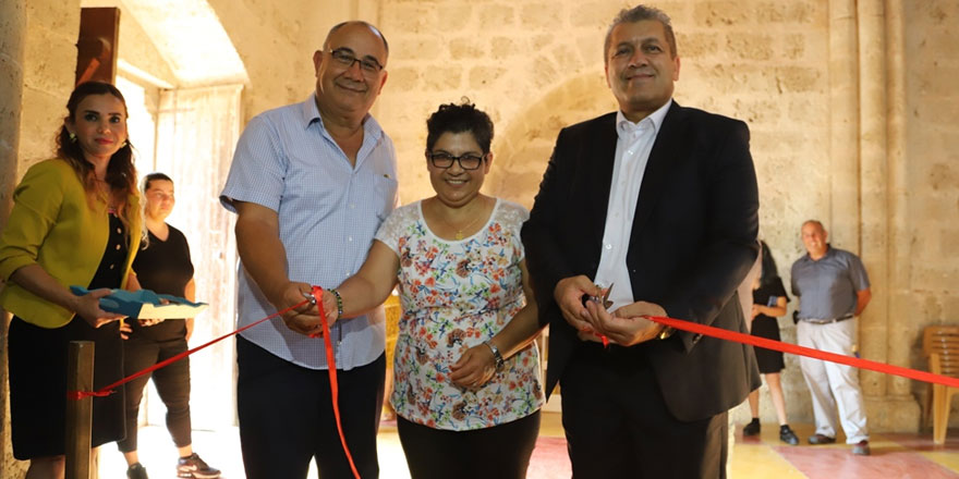 Şifa Yorgancı’nın ikinci kişisel resim sergisi Buğday camii’nde açıldı