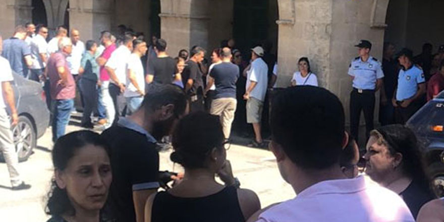 Tapu personeli iş bıraktı