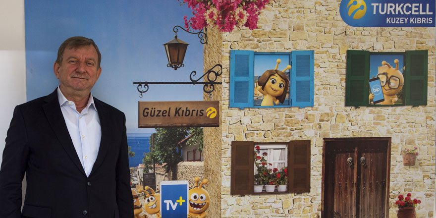 Kuzey Kıbrıs Turkcell’lilerle konuşma hediye