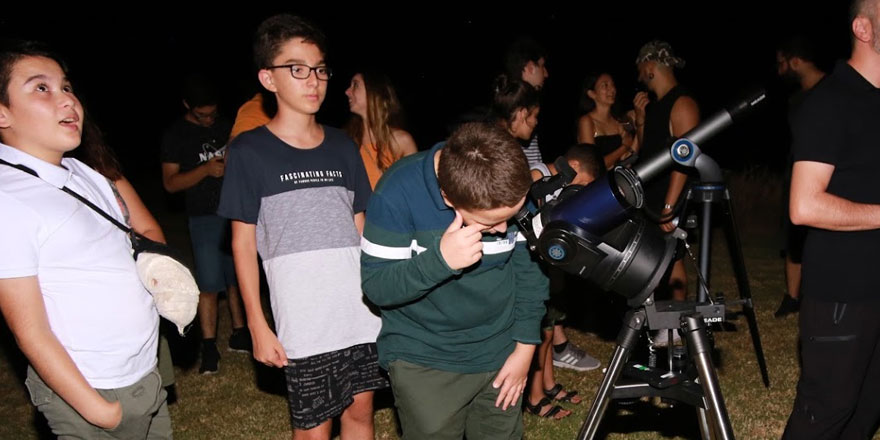 Gençler DAÜ ile uzayı keşfetti