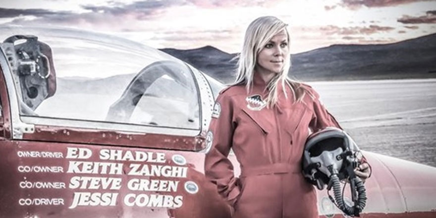 Dünyanın en hızlı kadın pilotu olmak için yaptığı denemede hayatını kaybetti