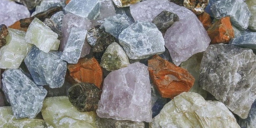 Kamerun'da 300 yeni mineral keşfedildi