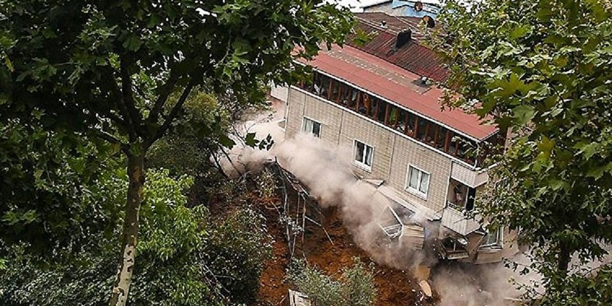 Evleri yıkılan vatandaşlardan Arda Turan'a dava