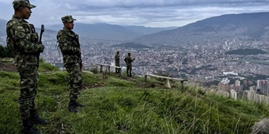 Kolombiya'da uyuşturucu çetesinden askerlere pusu