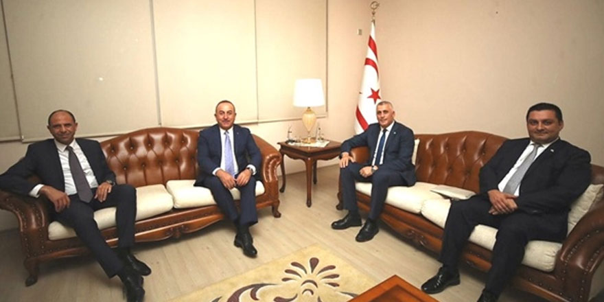 Maliye bakanı Amcaoğlu, TC Dışişleri Bakanı Çavuşoğlu ile bir araya geldi