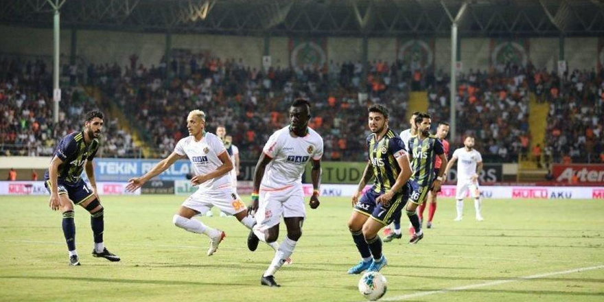Fenerbahçe Alanyaspor maçının tekrarı için TFF’ye başvurma kararı aldı…