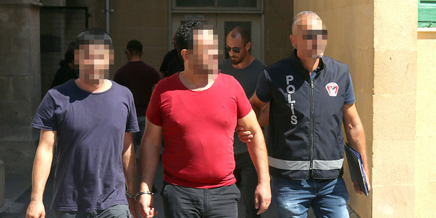 Her iki zanlıda davalarını cezaevinde bekleyecek