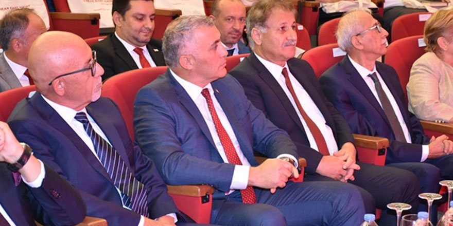 “Sağlık sigortalarının bugünü ve yarını” konulu konferans YDÜ’de yapıldı