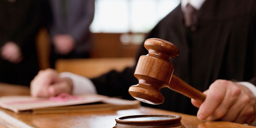 Üvey torunlarını istismar eden emekli polis tutuklanmadı