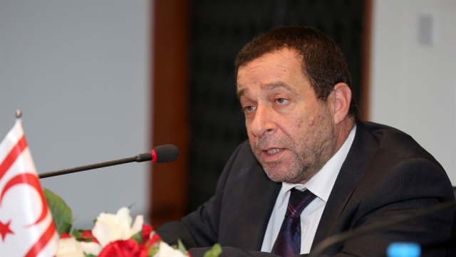 Denktaş: “Fikir özgürlüğü kimseye bir başkasını aşağılama hakkı vermez”