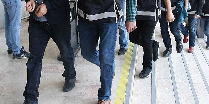 İzmir'de 'Barış Pınarı Harekatı' paylaşımlarına 11 gözaltı