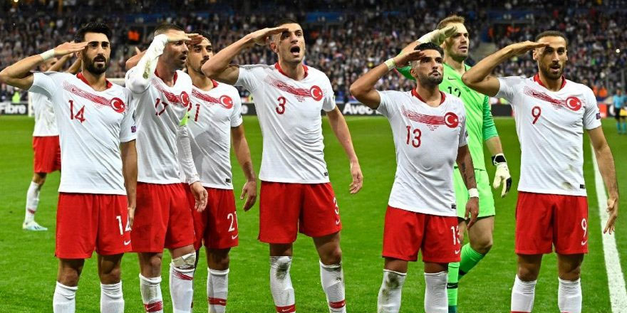 Fransa Türkiye maçı sonrası Fransa Spor Bakanı’nından şok talep!