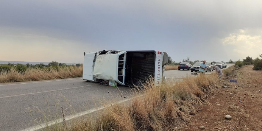 İki ayrı trafik kazasında üç kişi yaralandı