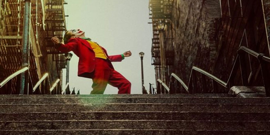 Dünya o merdivendeki "Joker pozu"nu konuşuyor