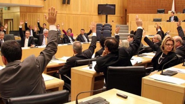 PESCO’ya katılıma, AKEL ve DİSİ’den yorum