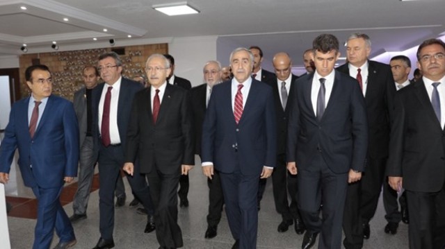 Akıncı ve Kılıçdaroğlu, Baykal'ı ziyaret etti